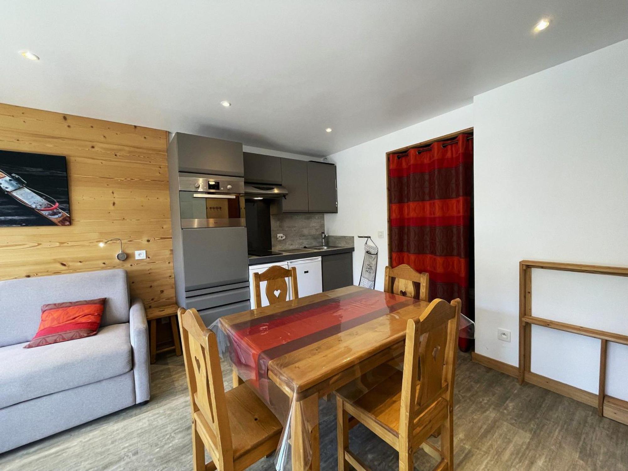 Studio Renove Pour 4, Ski Aux Pieds, La Croisette, Les Menuires - Fr-1-452-230 Сен-Мартен-дьо-Белвил Екстериор снимка