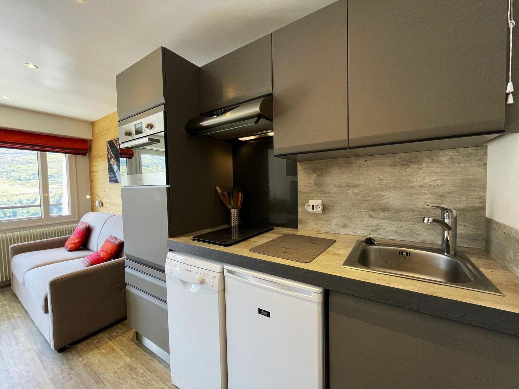 Studio Renove Pour 4, Ski Aux Pieds, La Croisette, Les Menuires - Fr-1-452-230 Сен-Мартен-дьо-Белвил Екстериор снимка